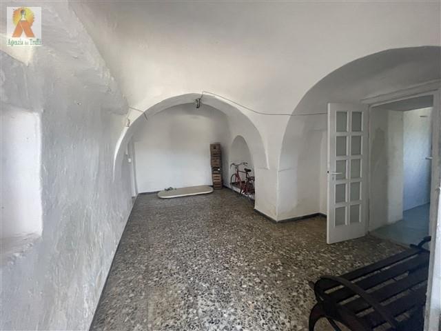 Image No.21-Maison de campagne de 2 chambres à vendre à Ceglie Messapica