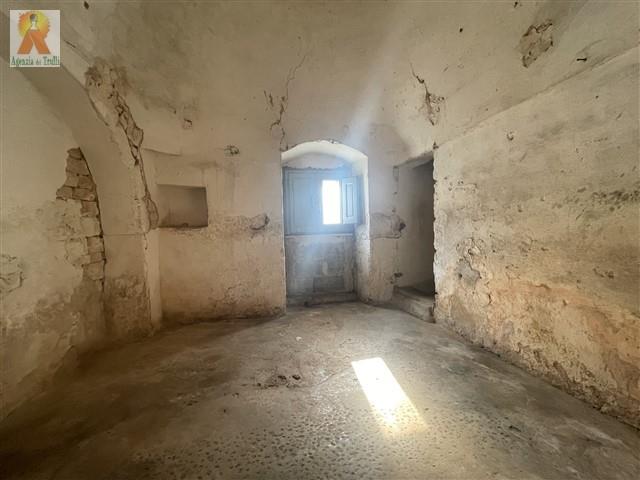 Image No.27-Maison de campagne de 2 chambres à vendre à Ceglie Messapica