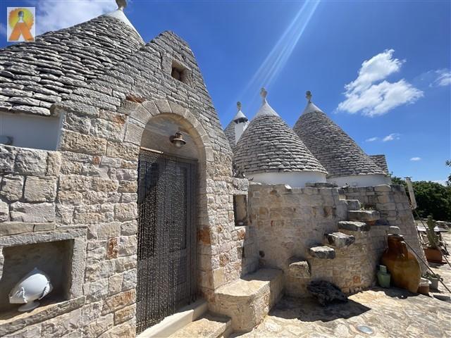 Image No.6-4 Bed Trullo for sale