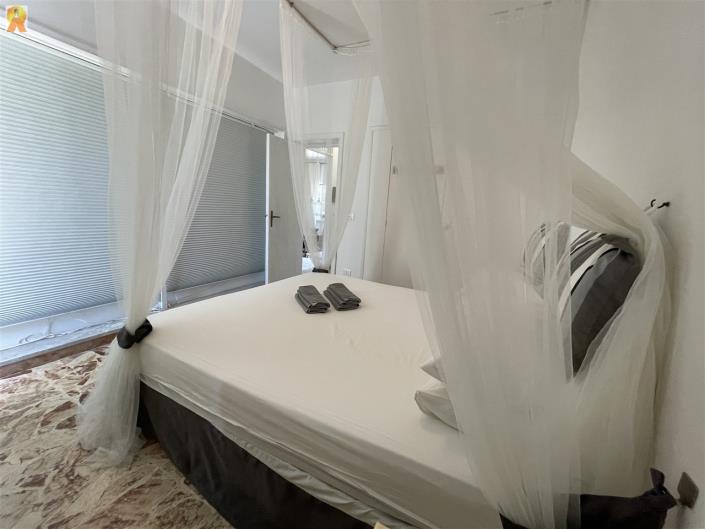 Image No.40-2 Bed Villa / Detached for sale