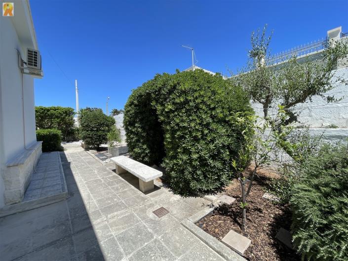 Image No.54-2 Bed Villa / Detached for sale