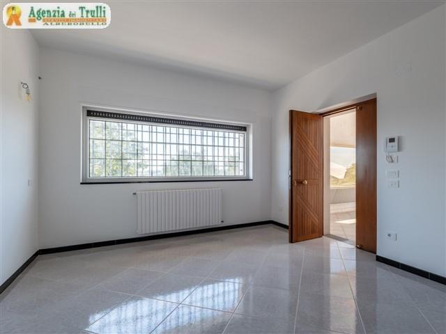 Image No.20-Villa de 4 chambres à vendre à Martina Franca