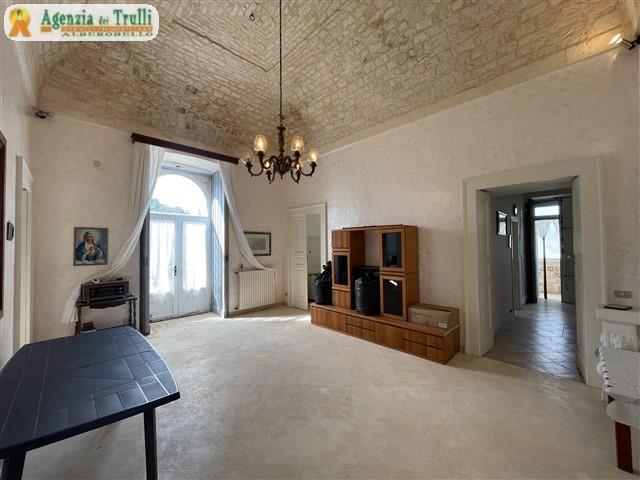 Image No.32-Ferme de 4 chambres à vendre à Martina Franca