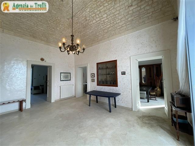 Image No.37-Ferme de 4 chambres à vendre à Martina Franca