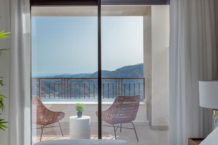 Image No.8-3 Bed Townhouse for sale