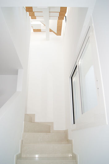 Image No.18-2 Bed Property for sale