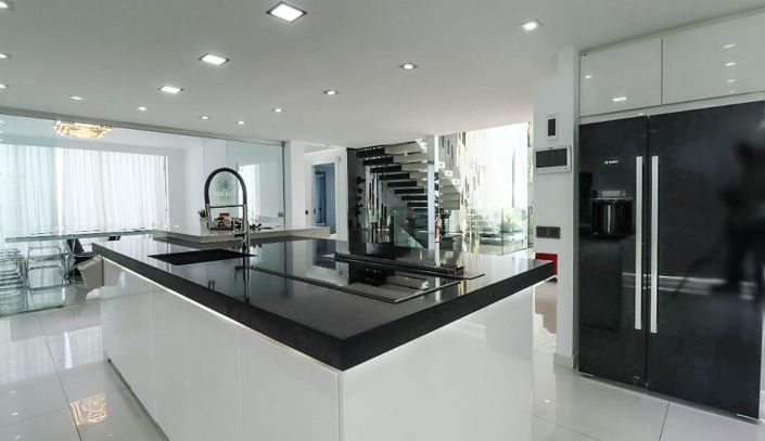 Image No.13-7 Bed Villa for sale