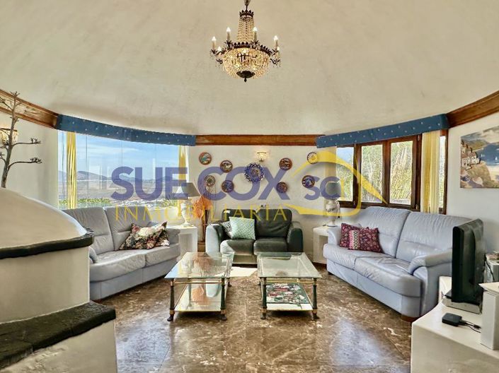 Image No.3-4 Bed Villa for sale