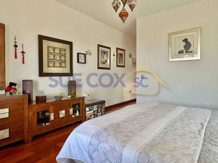 Image No.18-5 Bed Villa for sale