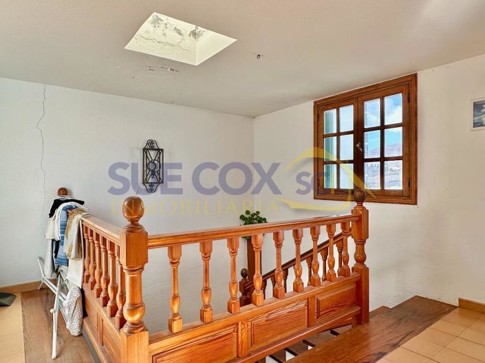 Image No.21-4 Bed House for sale