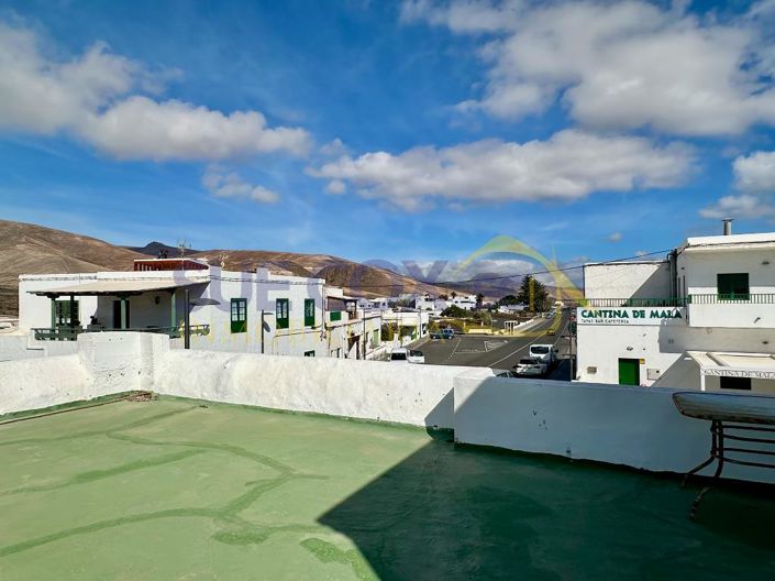 Image No.27-4 Bed House for sale