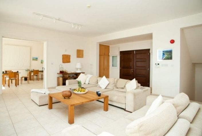 Image No.8-6 Bed Villa for sale