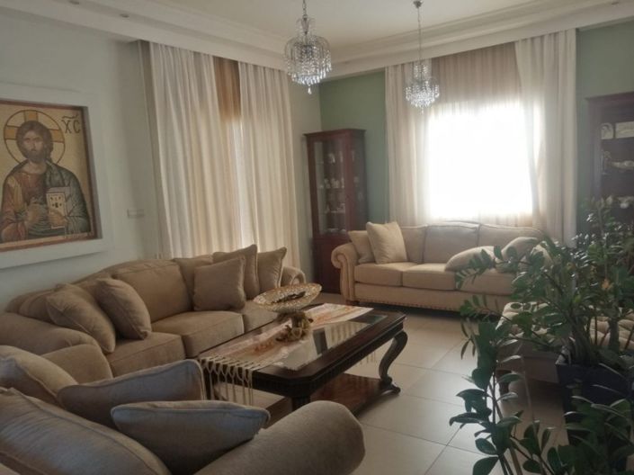 Image No.4-Villa de 4 chambres à vendre à Koloni