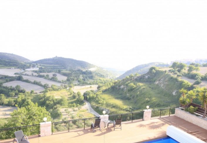 Image No.4-Villa de 4 chambres à vendre à Tsada