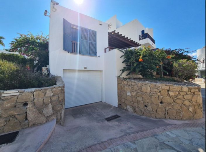 Image No.3-Villa de 5 chambres à vendre à Chlorakas