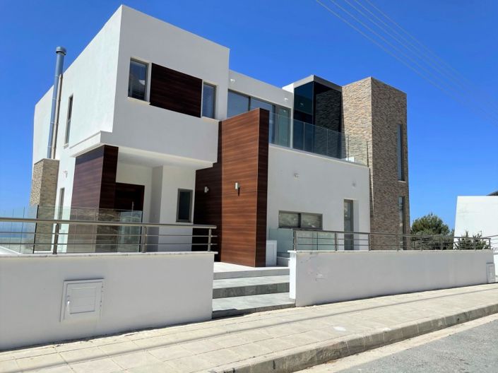 Image No.2-Villa de 5 chambres à vendre à Yeroskipou