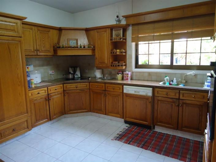 Image No.4-Maison de 5 chambres à vendre à Yeroskipou