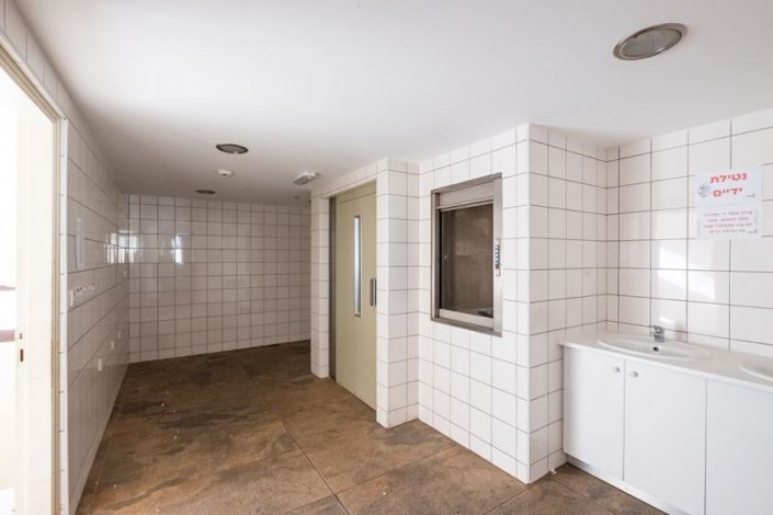 Image No.6-Commercial à vendre à Tombs of the Kings