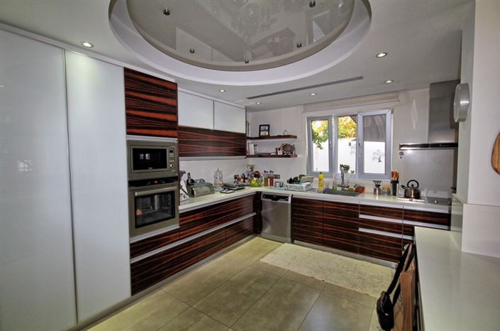 Image No.6-5 Bed Villa for sale