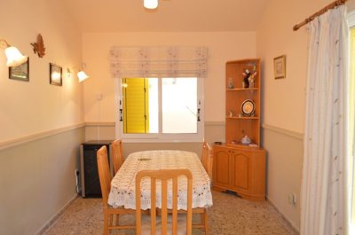 Bungalow For Sale  in  Coral Bay