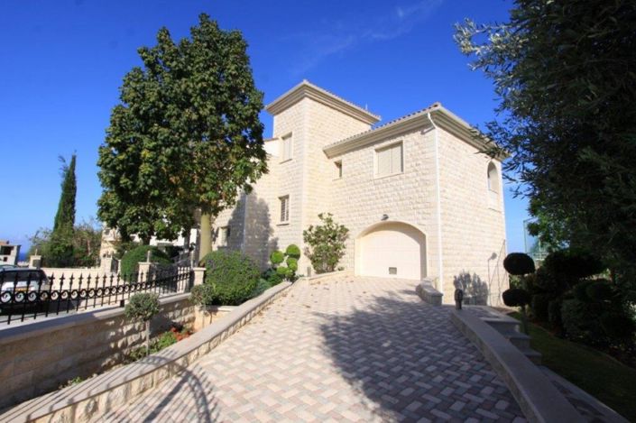 Image No.2-Villa de 4 chambres à vendre à Neon Chorion