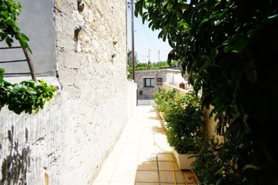 Bungalow For Sale  in  Kelokedara