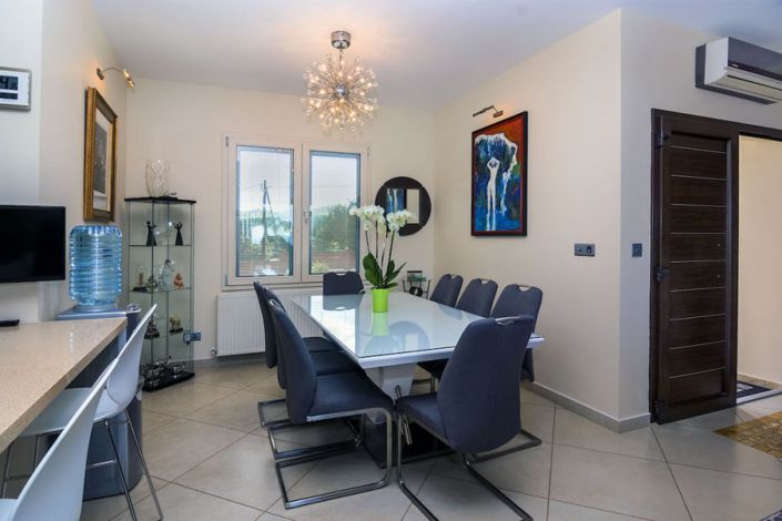 Image No.8-4 Bed Villa for sale