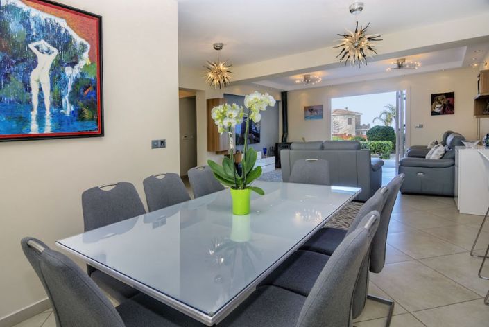 Image No.9-4 Bed Villa for sale