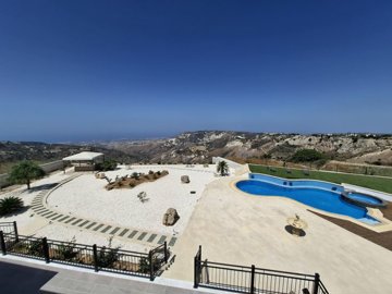 Detached Villa For Sale  in  Kathikas