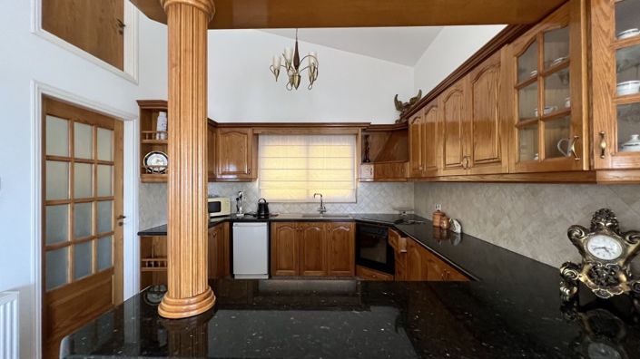 Image No.2-3 Bed Villa for sale