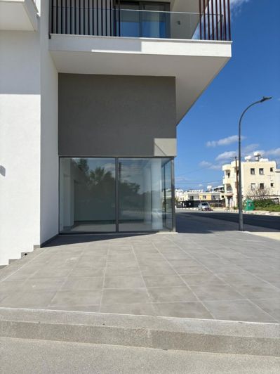 Image No.2-Commercial à vendre à Kato Paphos