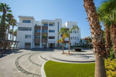 Ground Floor Apartment  For Sale  in  Kato Pafos