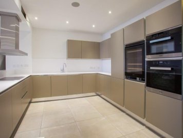 Apartment For Sale  in  Kato Pafos