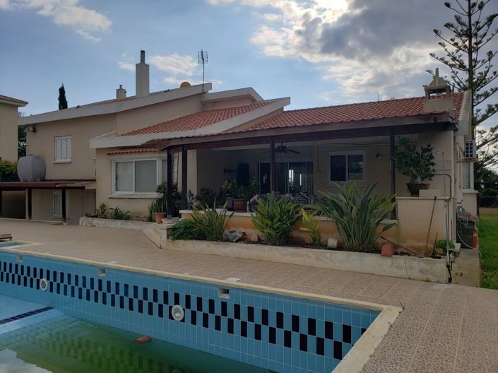 Image No.5-Villa de 4 chambres à vendre à Empa