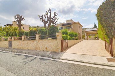 Detached Villa For Sale  in  Prodromi