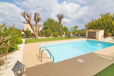 Detached Villa For Sale  in  Prodromi