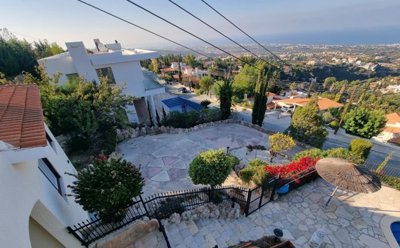 Detached Villa For Sale  in  Kamares