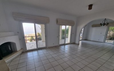 Detached Villa For Sale  in  Kamares