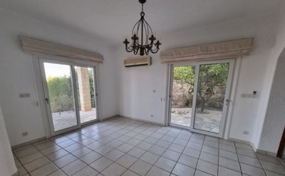 Detached Villa For Sale  in  Kamares