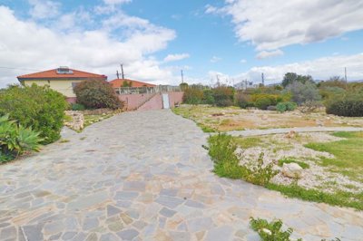 Detached Villa For Sale  in  Sea Caves