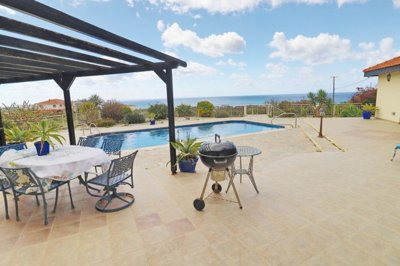 Detached Villa For Sale  in  Sea Caves