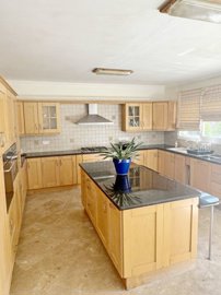 Detached Villa For Sale  in  Sea Caves