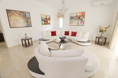 Detached Villa For Sale  in  Select Location