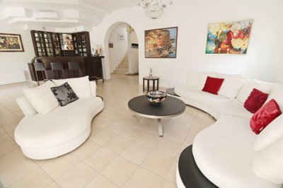 Detached Villa For Sale  in  Select Location