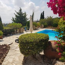 Detached Villa For Sale  in  Kamares