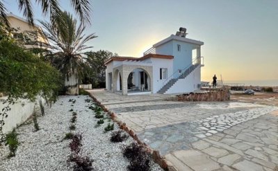 Detached Villa For Sale  in  Sea Caves