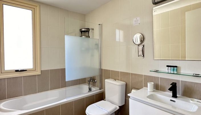 Image No.8-3 Bed Apartment for sale