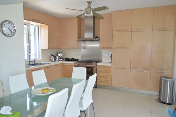 Image No.9-Villa de 5 chambres à vendre à Chlorakas