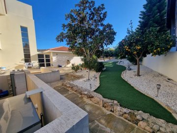 Detached Villa For Sale  in  Select Location