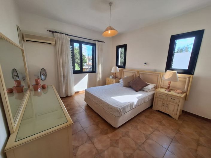 Image No.9-3 Bed Apartment for sale